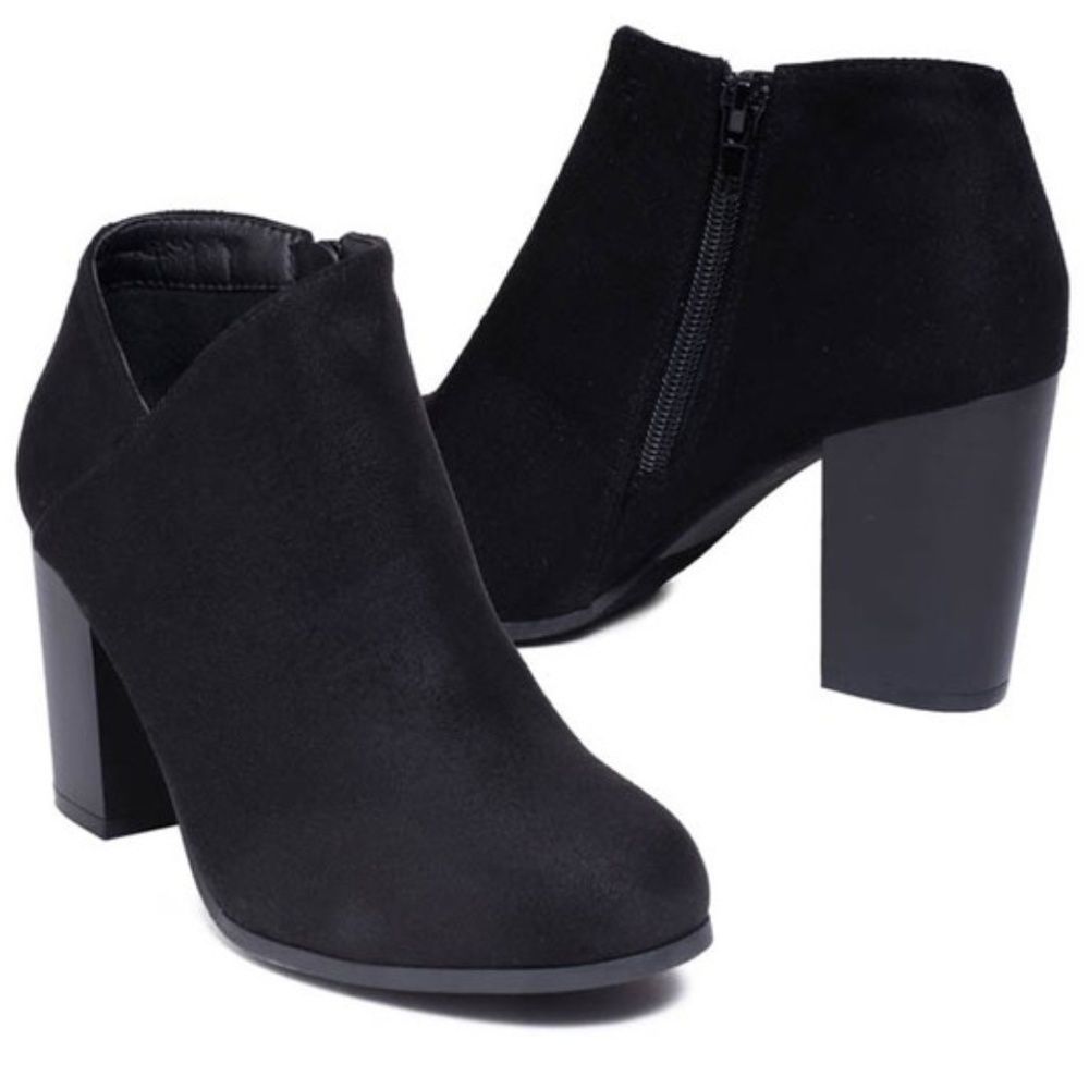 Black Ankle bootie